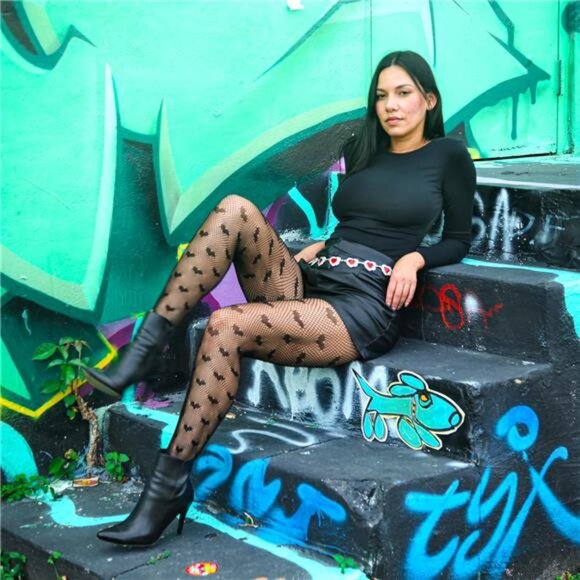 Fishnet Patterned Tights - Picture 4 of 6